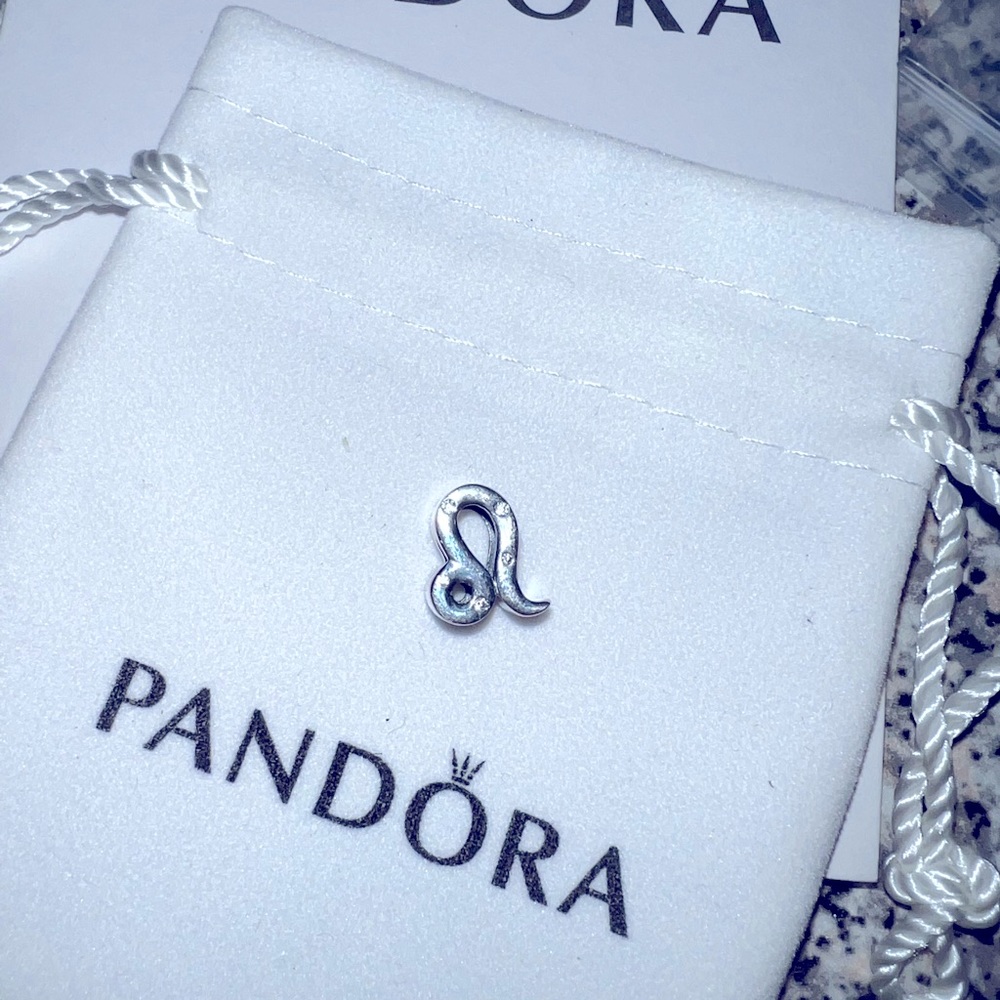 Leo pandora charm
